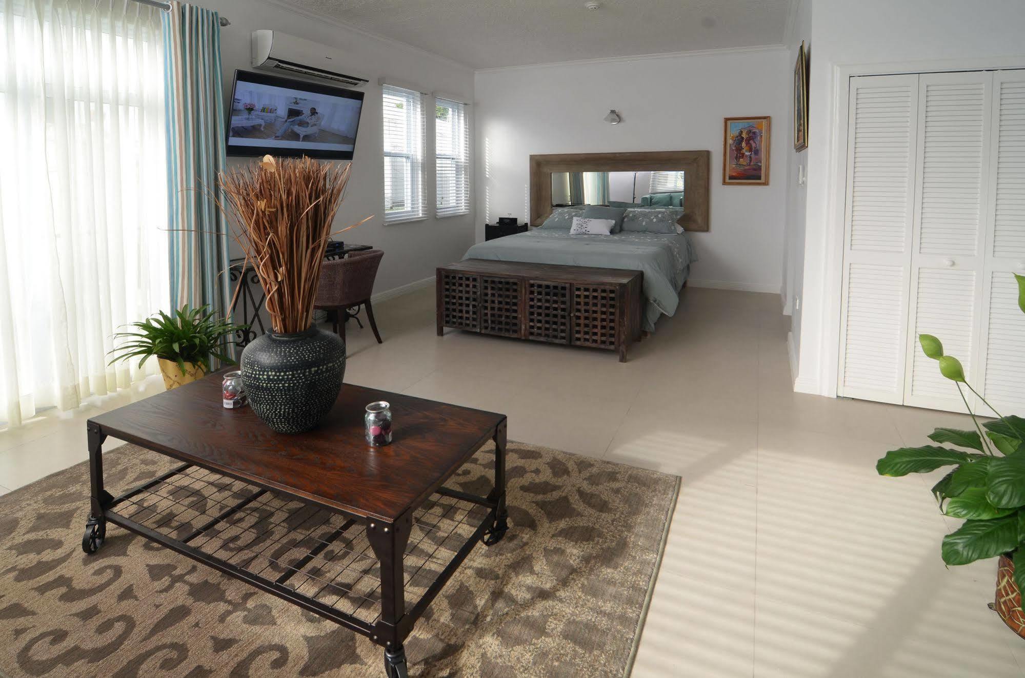 Kingsway New Kingston Guest Apartment II ภายนอก รูปภาพ