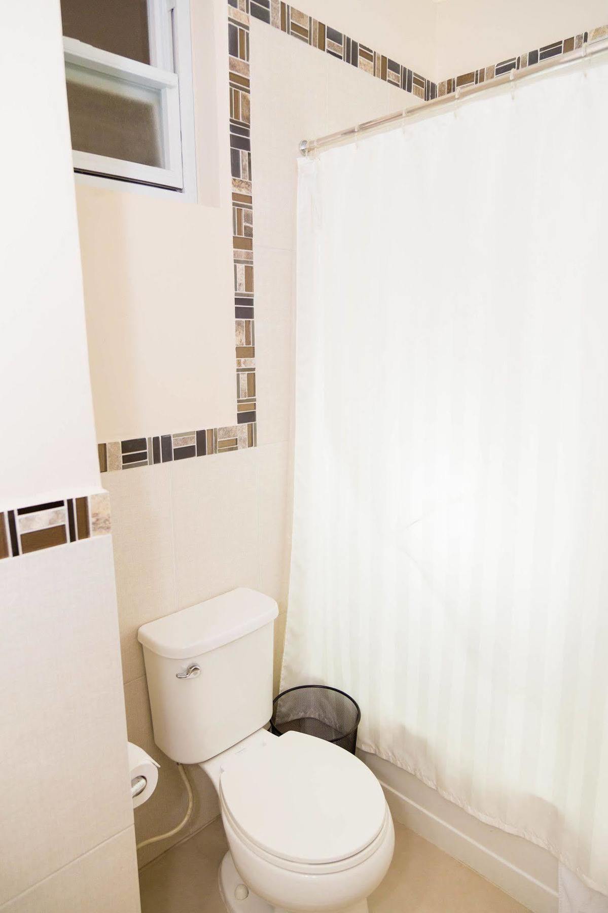 Kingsway New Kingston Guest Apartment II ภายนอก รูปภาพ