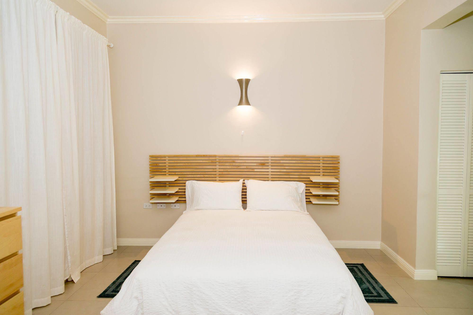 Kingsway New Kingston Guest Apartment II ภายนอก รูปภาพ