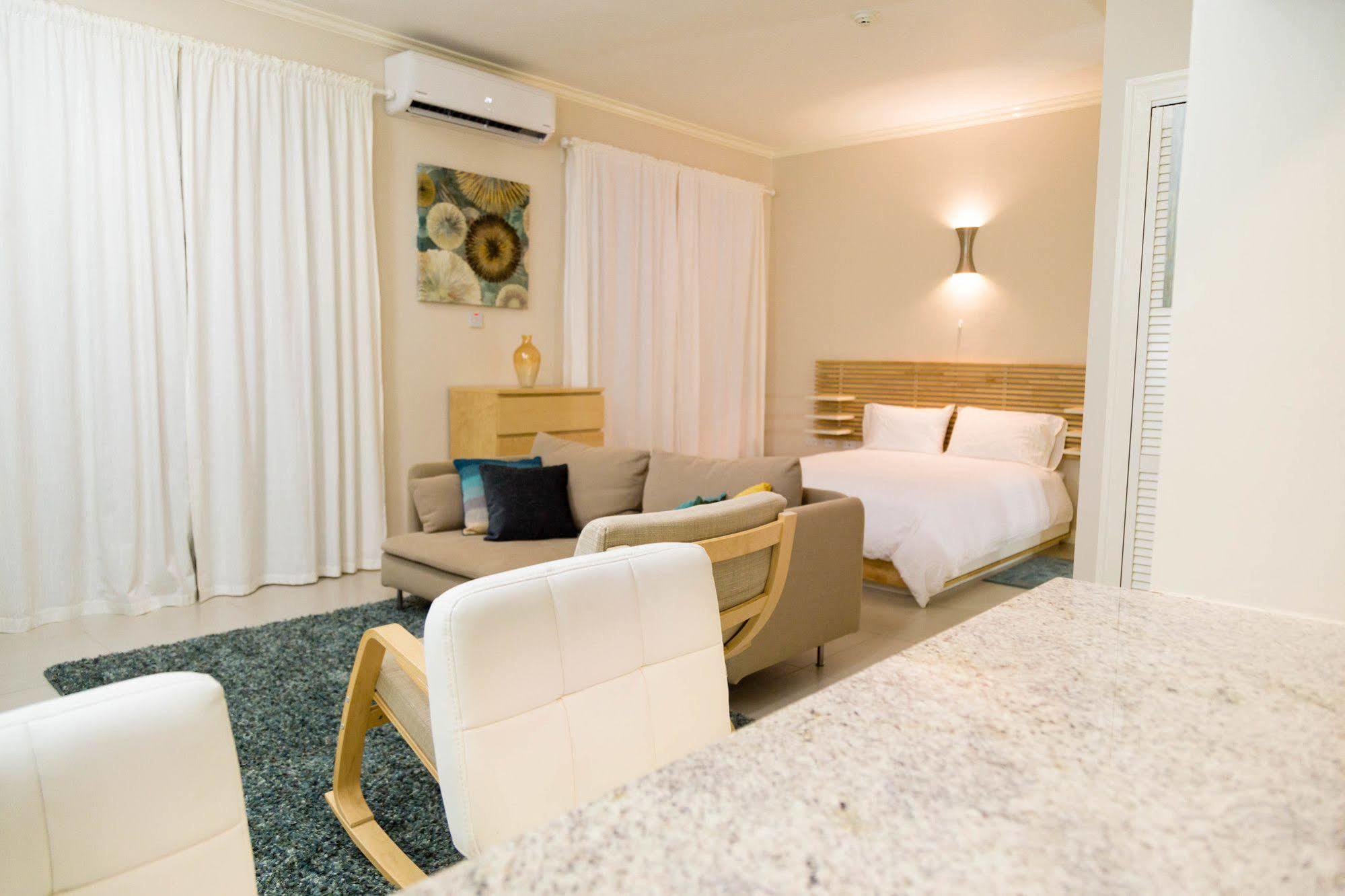 Kingsway New Kingston Guest Apartment II ภายนอก รูปภาพ